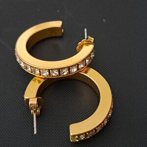 Vintage Art Deco Gold Tone Hoop Earrings by Avon, K22 - 1 Inch Diameter.